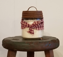 Load image into Gallery viewer, Soy Wax Candle - Carmel Apple
